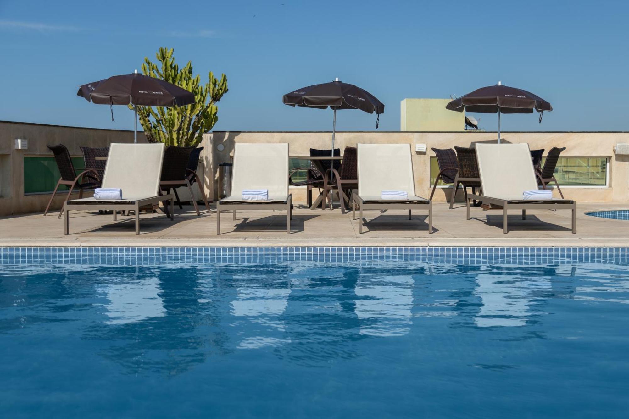 Royal Macaé Palace Hotel Extérieur photo