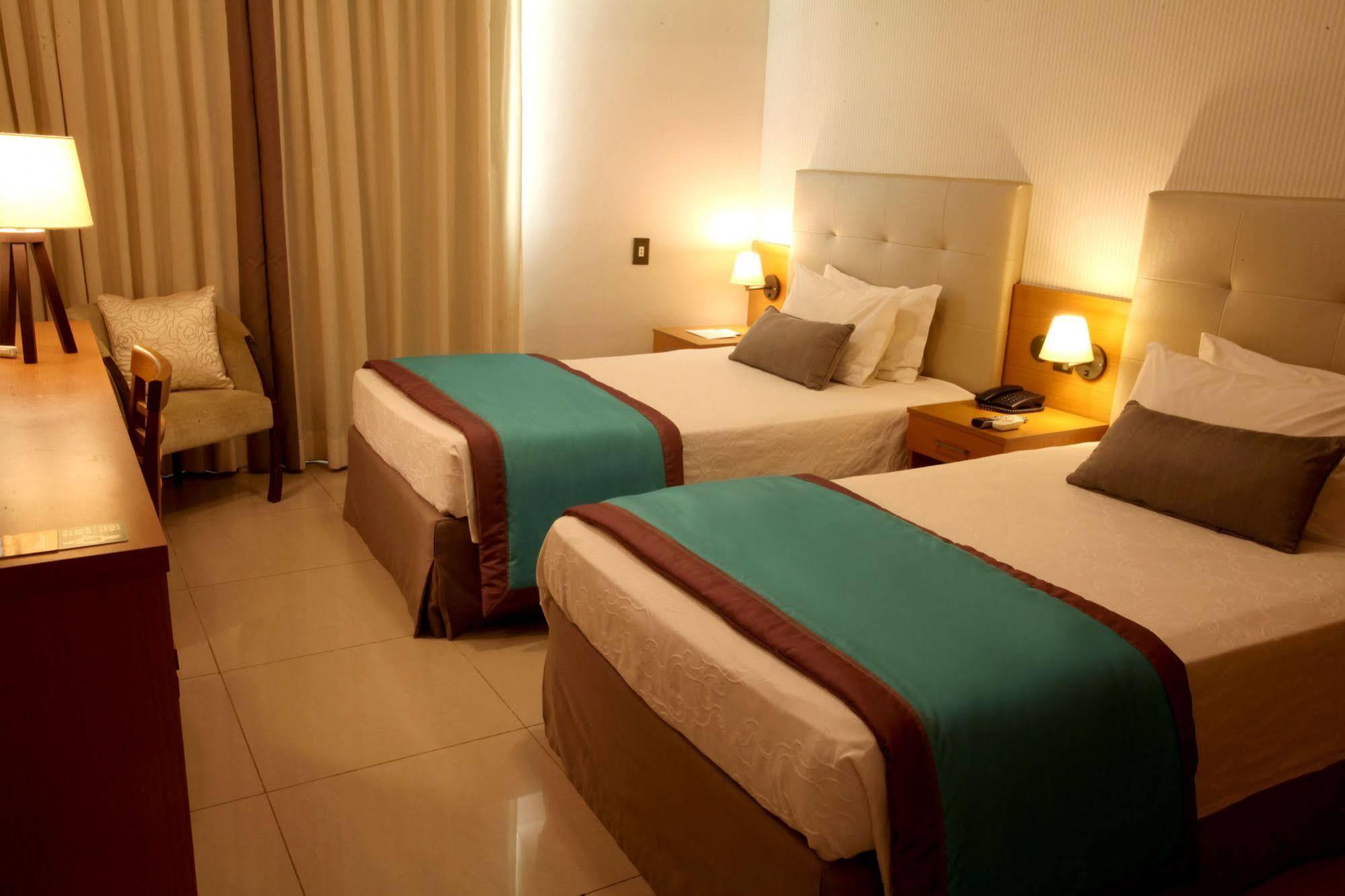 Royal Macaé Palace Hotel Extérieur photo