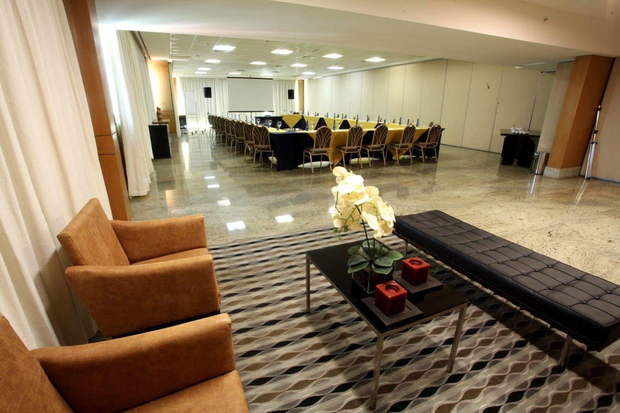 Royal Macaé Palace Hotel Extérieur photo